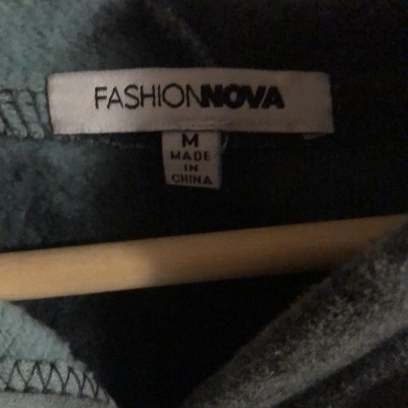 Crop hoodie size M - Picture 2 of 3